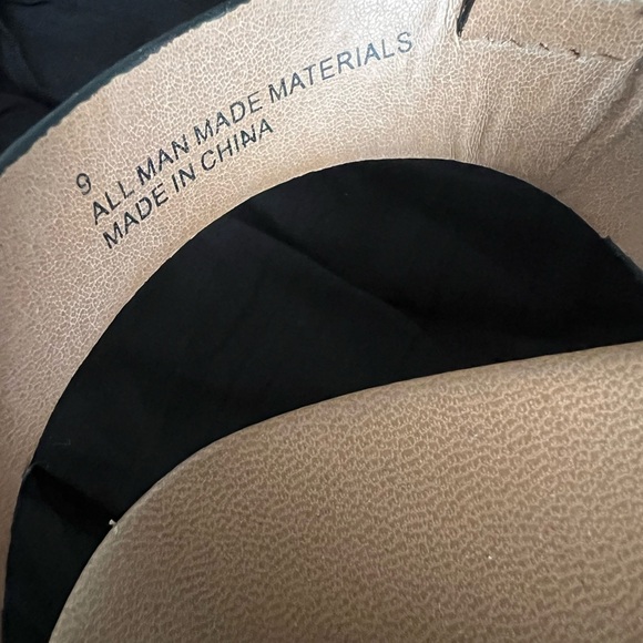 EXPRESS Snakeskin Sandles - Picture 5 of 5